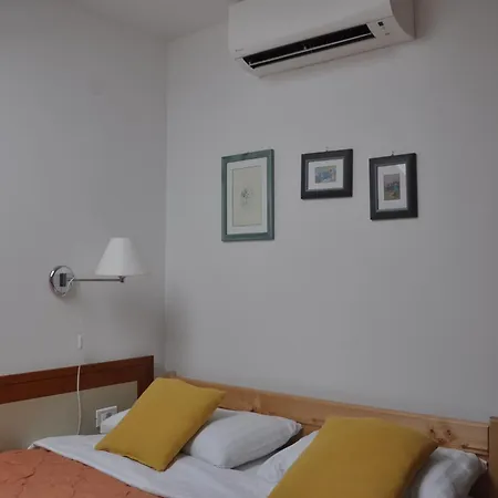 Sanpier Apartments Veli Lošinj Extérieur photo